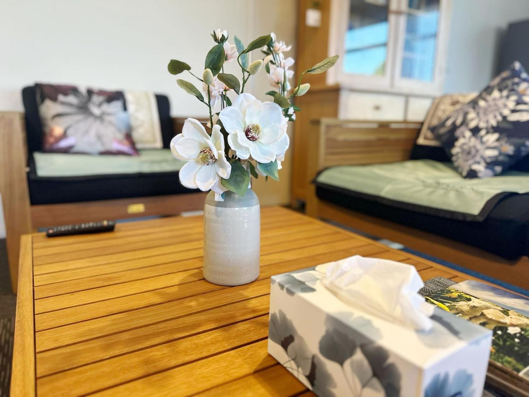 Mia'S Home With Lake View Роторуа Екстериор снимка
